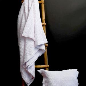 100% Cotton Caro Home Coverlet gently used